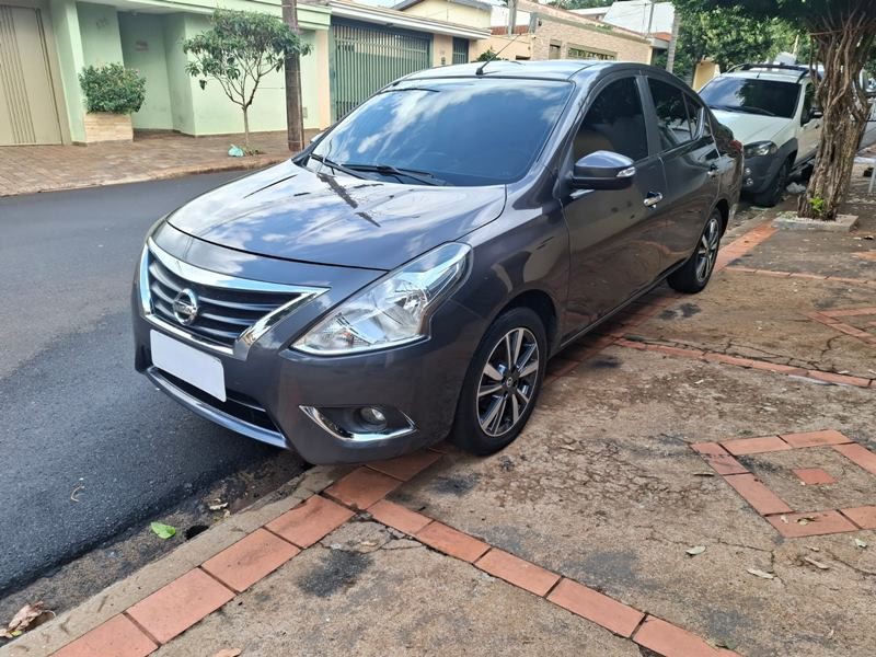 Ve�culo: Nissan - Versa - 1.6 SL 4P. em Ribeir�o Preto