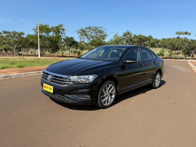 Ve�culo: Volkswagen - Jetta - COMFORTLINE 250 TSI FLEX COMPLETO em Sert�ozinho
