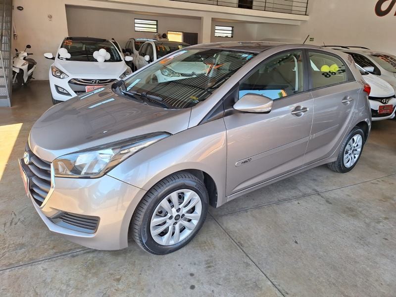 Ve�culo: Hyundai - HB 20 - Comfort Plus 1.0 4P. em Ribeir�o Preto