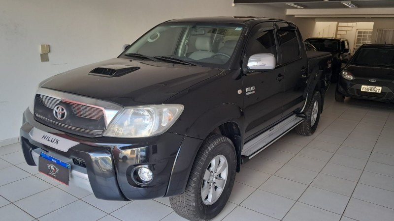 Ve�culo: Toyota - Hilux - Hilux SRV  em Ribeir�o Preto
