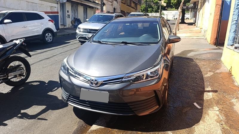 Ve�culo: Toyota - Corolla - GLI 4P.  em Ribeir�o Preto