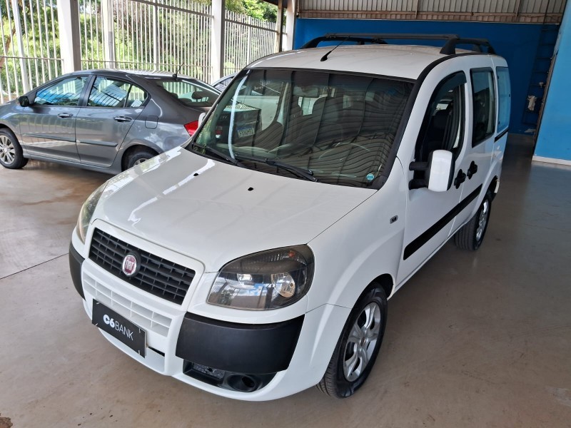 Ve�culo: Fiat - Dobl� - 1.8 ESSENCE em Brodowski