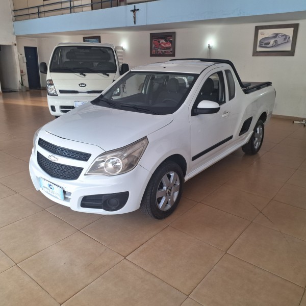 Ve�culo: Chevrolet (GM) - Montana - LS 1.4 Flex em Ribeir�o Preto