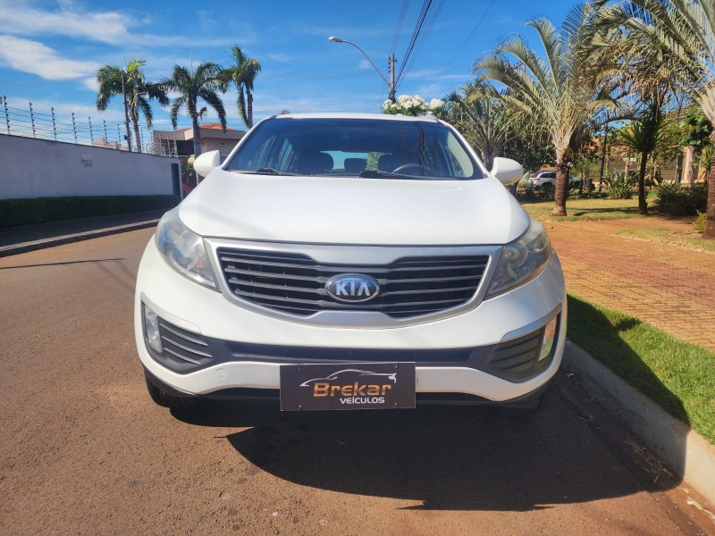 Ve�culo: Kia - Sportage - EX em Sert�ozinho