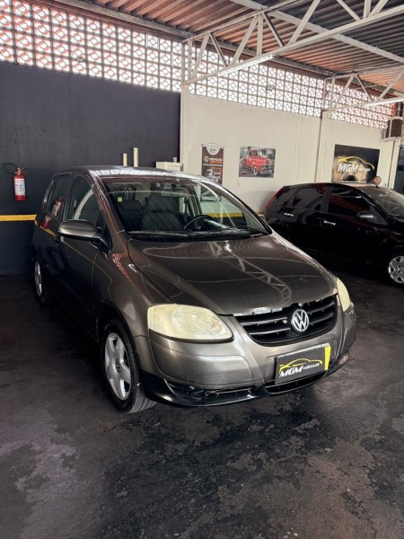 Ve�culo: Volkswagen - Fox - 1.0 4P. em Ribeir�o Preto