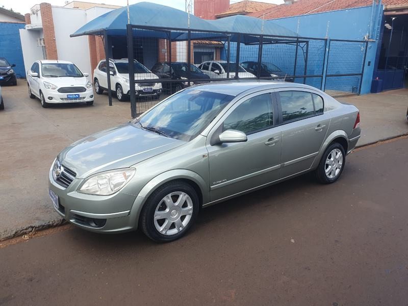 Ve�culo: Chevrolet (GM) - Vectra - 2.0 Elegance em Ribeir�o Preto
