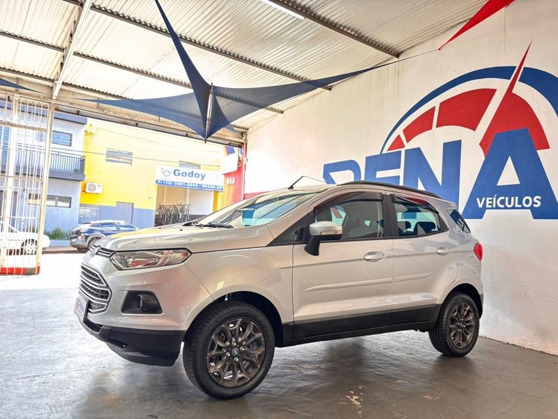 Ve�culo: Ford - EcoSport - SE 1.6 16V Aut. 4P. em Cravinhos
