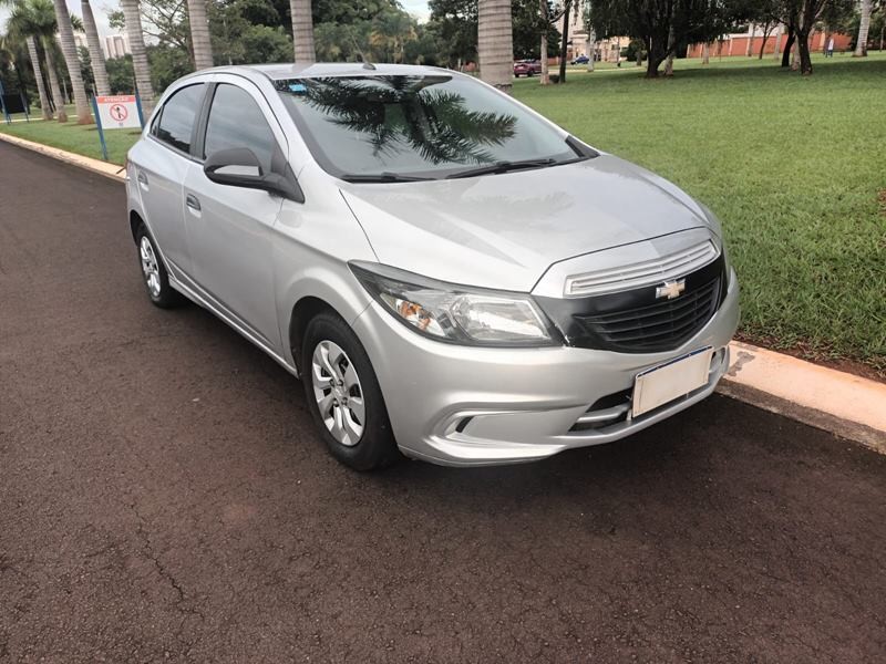 Ve�culo: Chevrolet (GM) - Onix - Joy 1.0 8V 4P. em Ribeir�o Preto