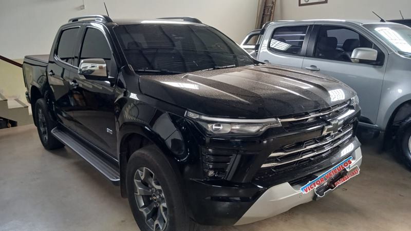 Ve�culo: Chevrolet (GM) - S-10 - LTZ 2.8 4X4 Aut. 4P. em Sales Oliveira