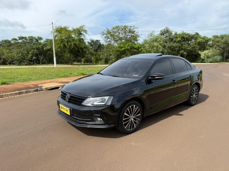 Ve�culo: Volkswagen - Jetta - HIGHLINE COM TETO 2.0 TSI AUTOMATICO em Sert�ozinho