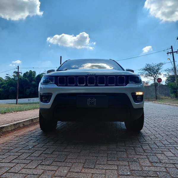 Ve�culo: Jeep - Compass -  LONGITUDE 2.0 4X4 DIESEL AUTOMATICA COMPLETA  em Ribeir�o Preto