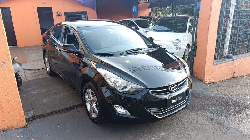 Ve�culo: Hyundai - Elantra - 4P.  em Ribeir�o Preto