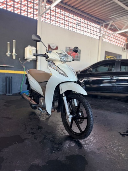 Ve�culo: Honda - Biz - 125cc em Ribeir�o Preto