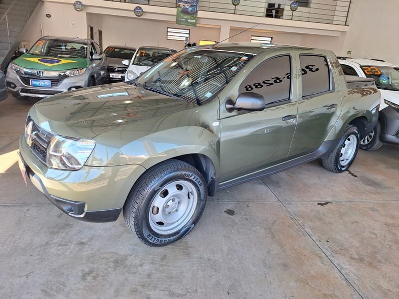 Ve�culo: Renault - Duster Oroch - 1.6 4P.  em Ribeir�o Preto
