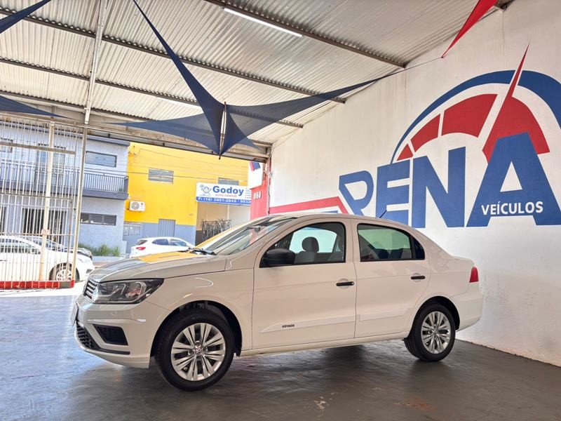 Ve�culo: Volkswagen - Voyage - 1.0 12V 4P.  em Cravinhos
