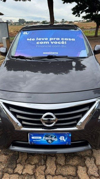 Ve�culo: Nissan - Versa - 1.0 S em Ribeir�o Preto