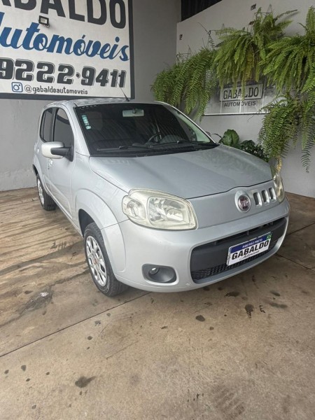 Ve�culo: Fiat - Uno - Vivace 1.0 4P.   em Ribeir�o Preto