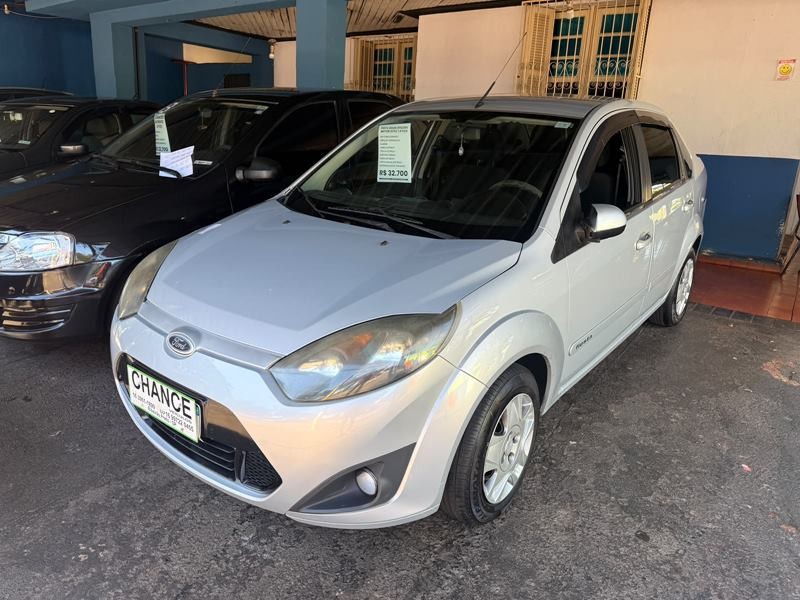 Ve�culo: Ford - Fiesta Sedan - 1.6 4P.  em Ribeir�o Preto