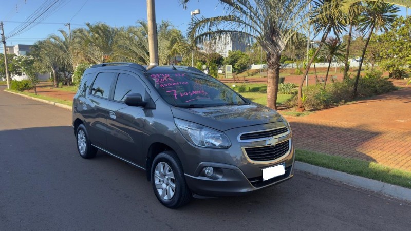 Ve�culo: Chevrolet (GM) - Spin - LTZ  7 LUGAR em Sert�ozinho