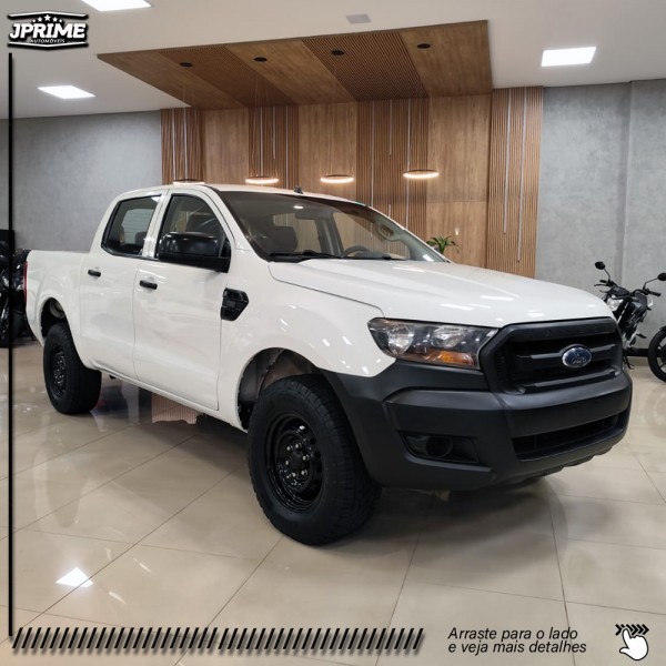 Ve�culo: Ford - Ranger - XL 2.2 em Batatais