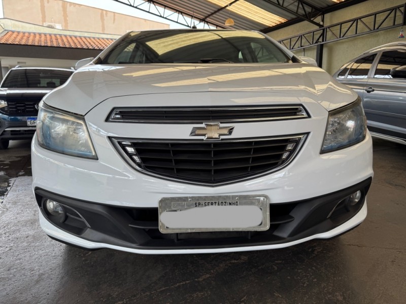 Ve�culo: Chevrolet (GM) - Onix - LTZ 1.4 em Sert�ozinho