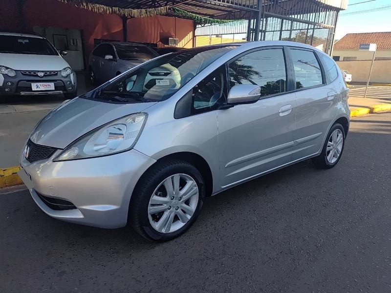 Ve�culo: Honda - Fit - EX 1.5 4P.  em Orl�ndia