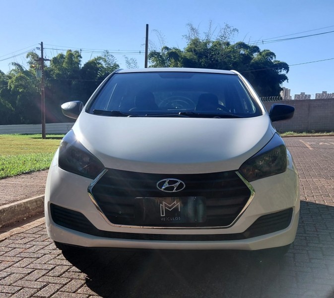 Ve�culo: Hyundai - HB 20 - 1.0 FLEX CONFORT MANUAL  em Ribeir�o Preto