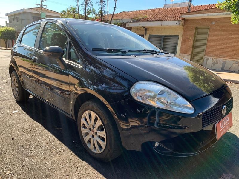Ve�culo: Fiat - Punto - 1.4 ELX 4P.  em Ribeir�o Preto