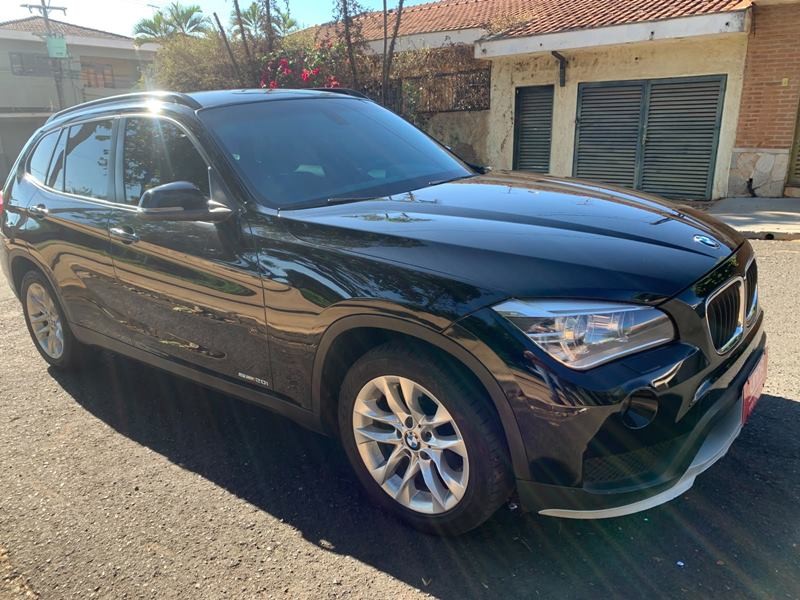 Ve�culo: BMW - X1 - 2.0 4P.  em Ribeir�o Preto