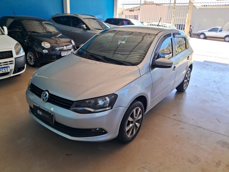 Ve�culo: Volkswagen - Gol - 1.0 COMPLETO em Brodowski