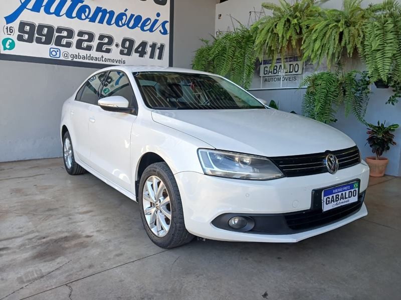 Ve�culo: Volkswagen - Jetta - 2.0 Aut. 4P.  em Ribeir�o Preto