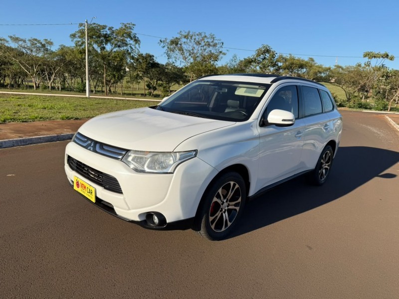 Ve�culo: Mitsubishi - Outlander - OUTLANDER 2.0 AUTOMATICO  em Sert�ozinho