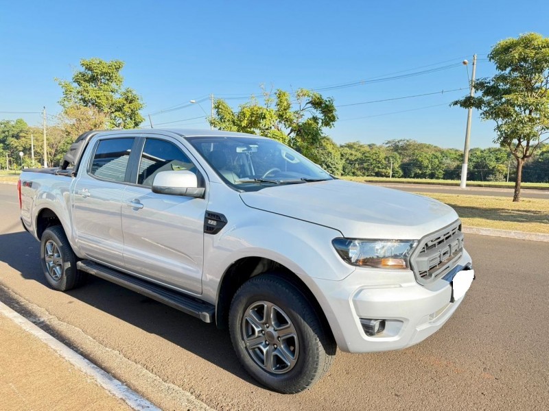 Ve�culo: Ford - Ranger - XLS 2.2 4X4 em Sert�ozinho