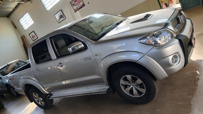 Ve�culo: Toyota - Hilux - 2.8 CD SRV 4X4 Aut. 4P.   em Sales Oliveira