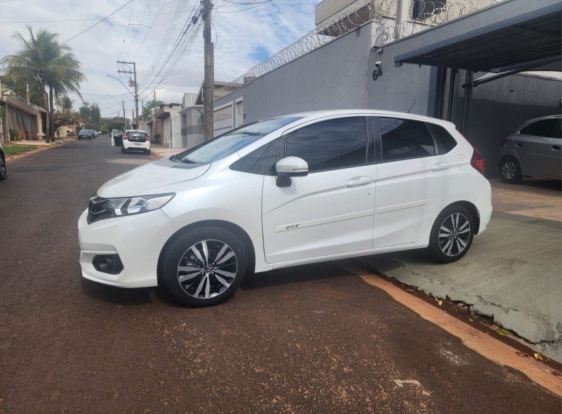 Ve�culo: Honda - Fit - EX CVT 1.5 Flex em Ribeir�o Preto