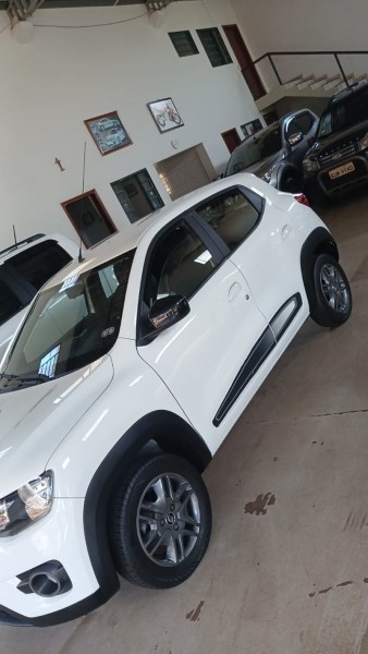 Ve�culo: Renault - Kwid - Intense 1.0 4P.  em Sales Oliveira