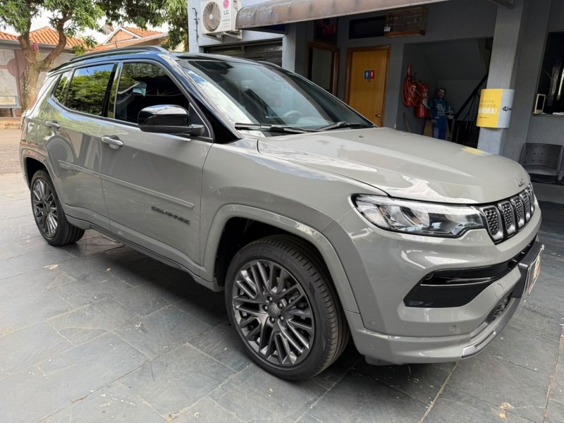 Ve�culo: Jeep - Compass - S T270 em Brodowski