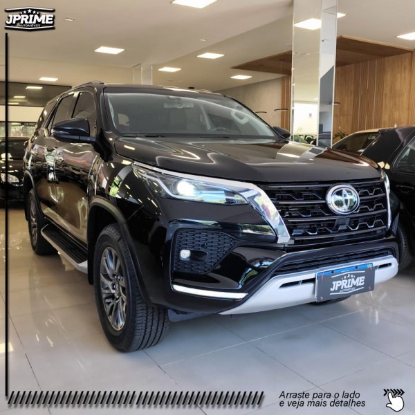 Ve�culo: Toyota - Hilux - SW4 2.8 SRX em Batatais