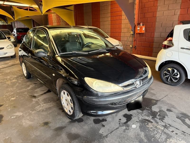 Ve�culo: Peugeot - 206 - 1.4 2P.  em Ribeir�o Preto