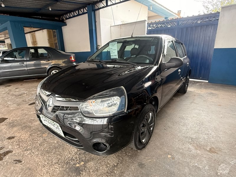 Ve�culo: Renault - Clio - 1.0  Authentique 4P.  em Ribeir�o Preto