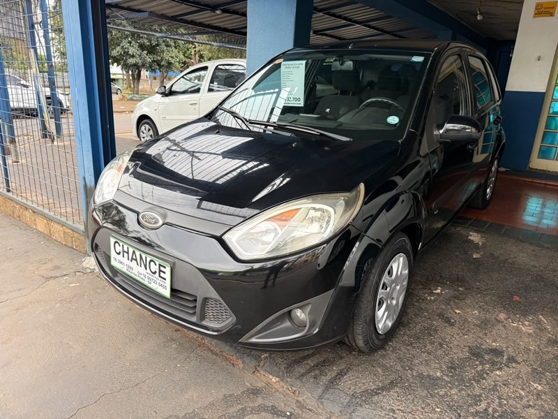 Ve�culo: Ford - Fiesta Hatch - 1.0 4P.  em Ribeir�o Preto