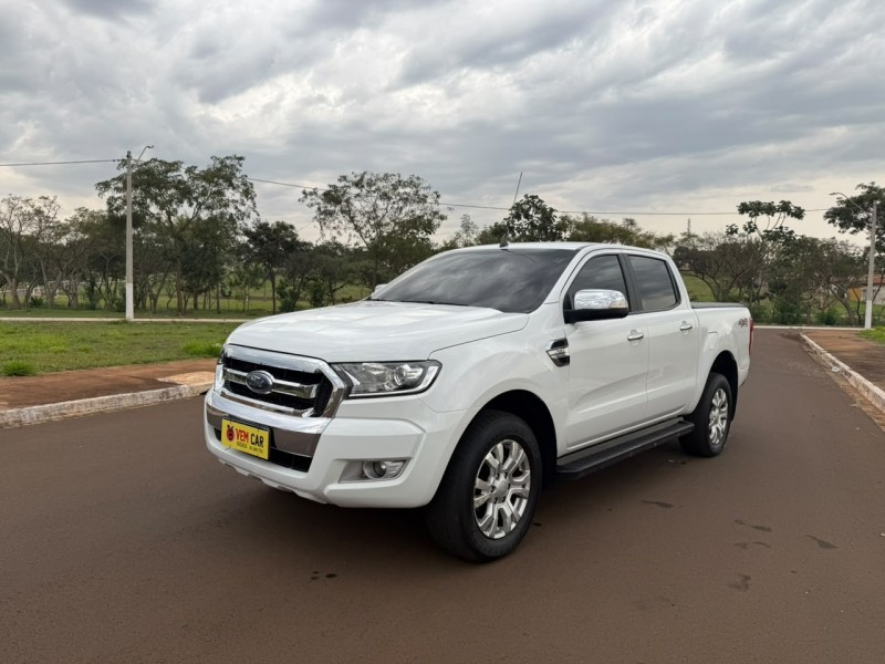 Ve�culo: Ford - Ranger - XLT DIESEL 3.2 AUTOMATICO em Sert�ozinho