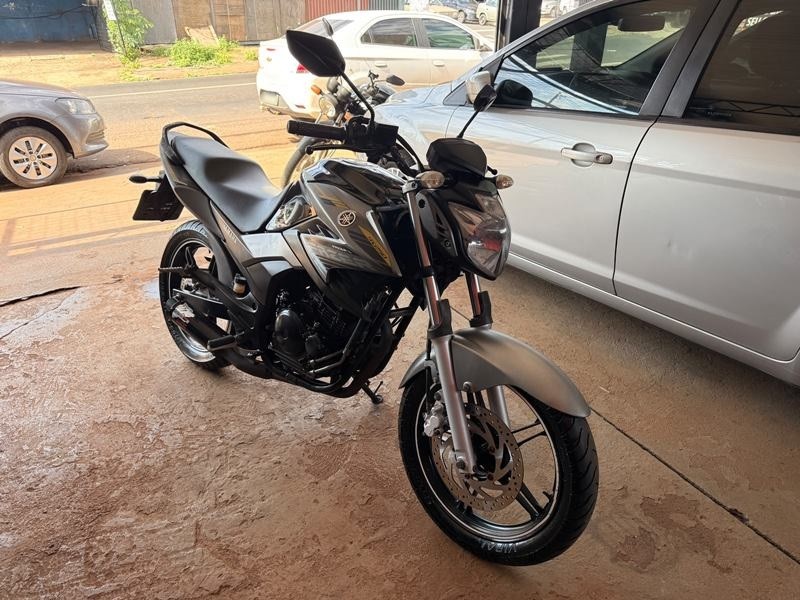Ve�culo: Yamaha - Fazer - YS 250 em Ribeir�o Preto