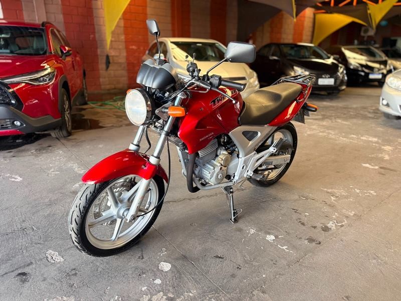 Ve�culo: Honda - CBX - Twister 250cc em Ribeir�o Preto