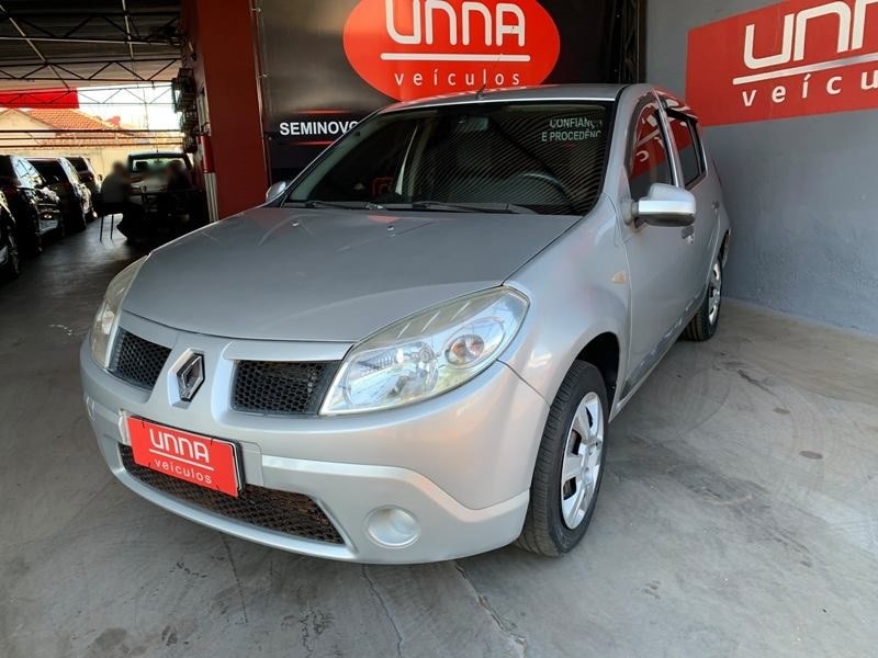 Ve�culo: Renault - Sandero - 1.6 Authentique 4P.  em Ribeir�o Preto