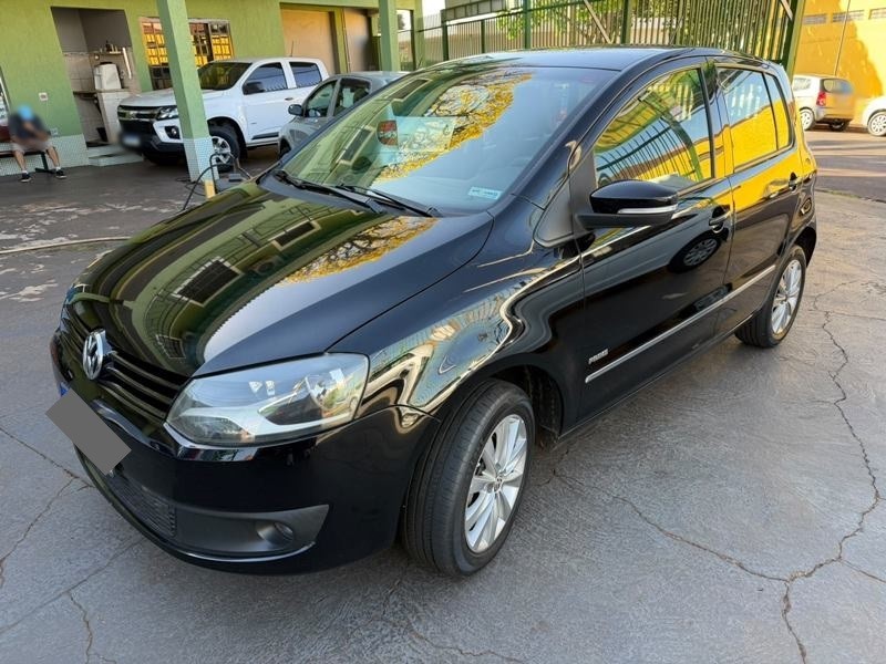 Ve�culo: Volkswagen - Fox - Prime 1.6 4P.  em Cravinhos