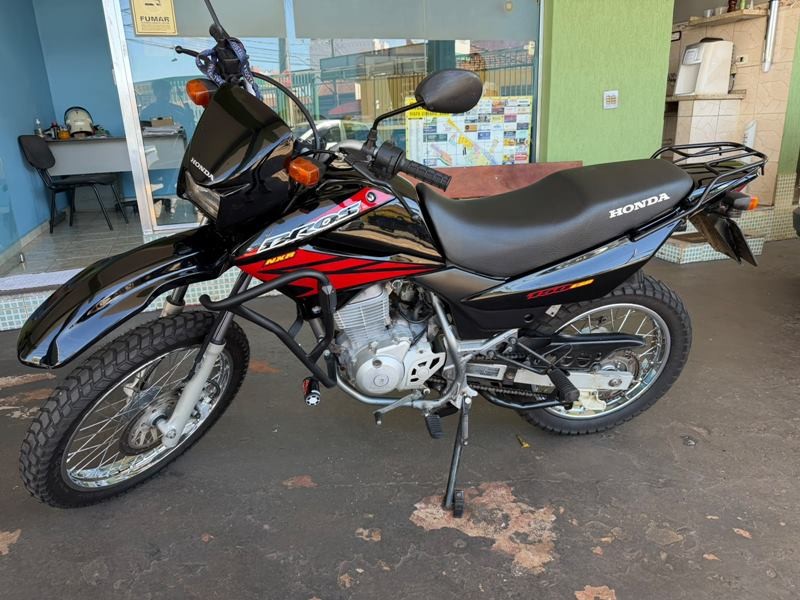 Ve�culo: Honda - Bros - ESD 150 em Cravinhos