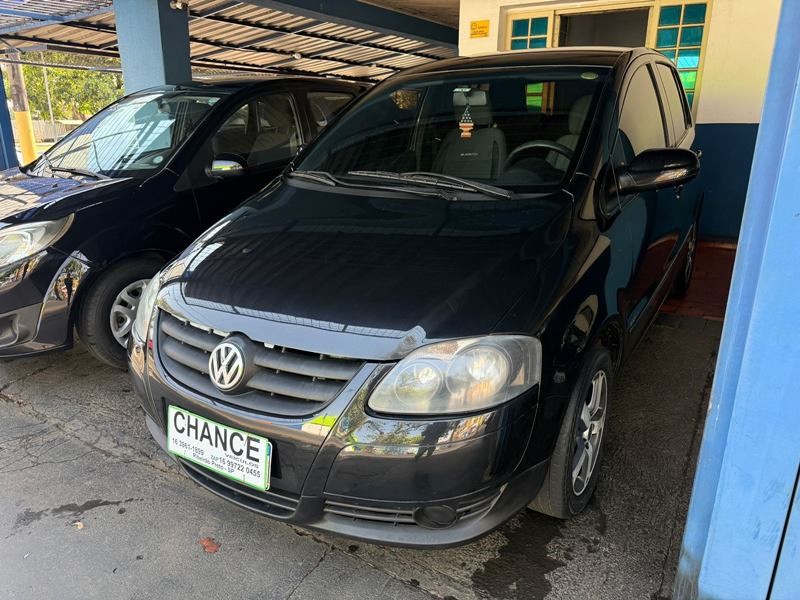 Ve�culo: Volkswagen - Fox - Plus 1.0 MI 8V 4P.  em Ribeir�o Preto