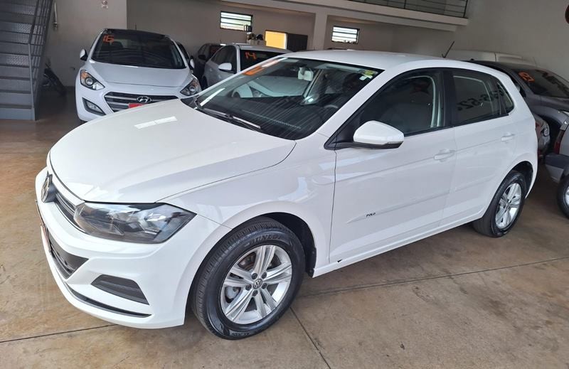 Ve�culo: Volkswagen - Polo Hatch - MSI 1.6 4P.  em Ribeir�o Preto