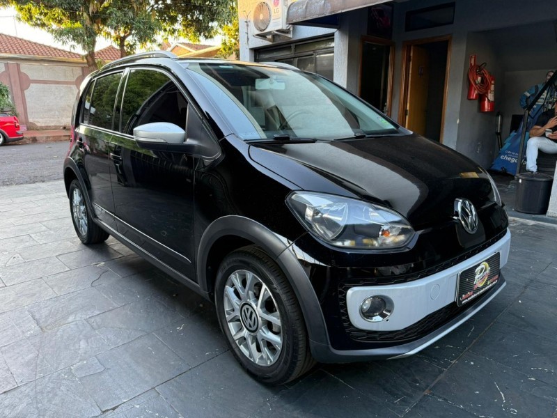 Ve�culo: Volkswagen - Up - Cross iMotion em Brodowski